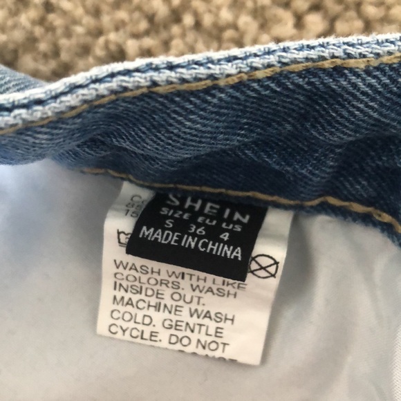 Shein high-waisted shorts - Picture 2 of 3